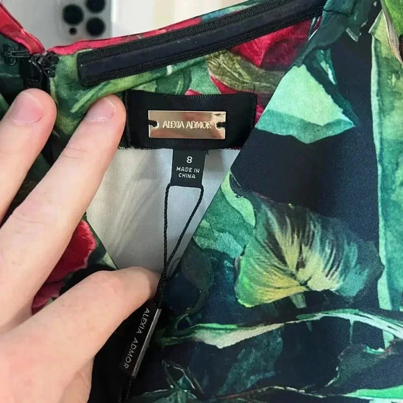 NWT Alexia Admor Scuba Sheath Dress Size 8 Color Green Red - Picture 5 of 7